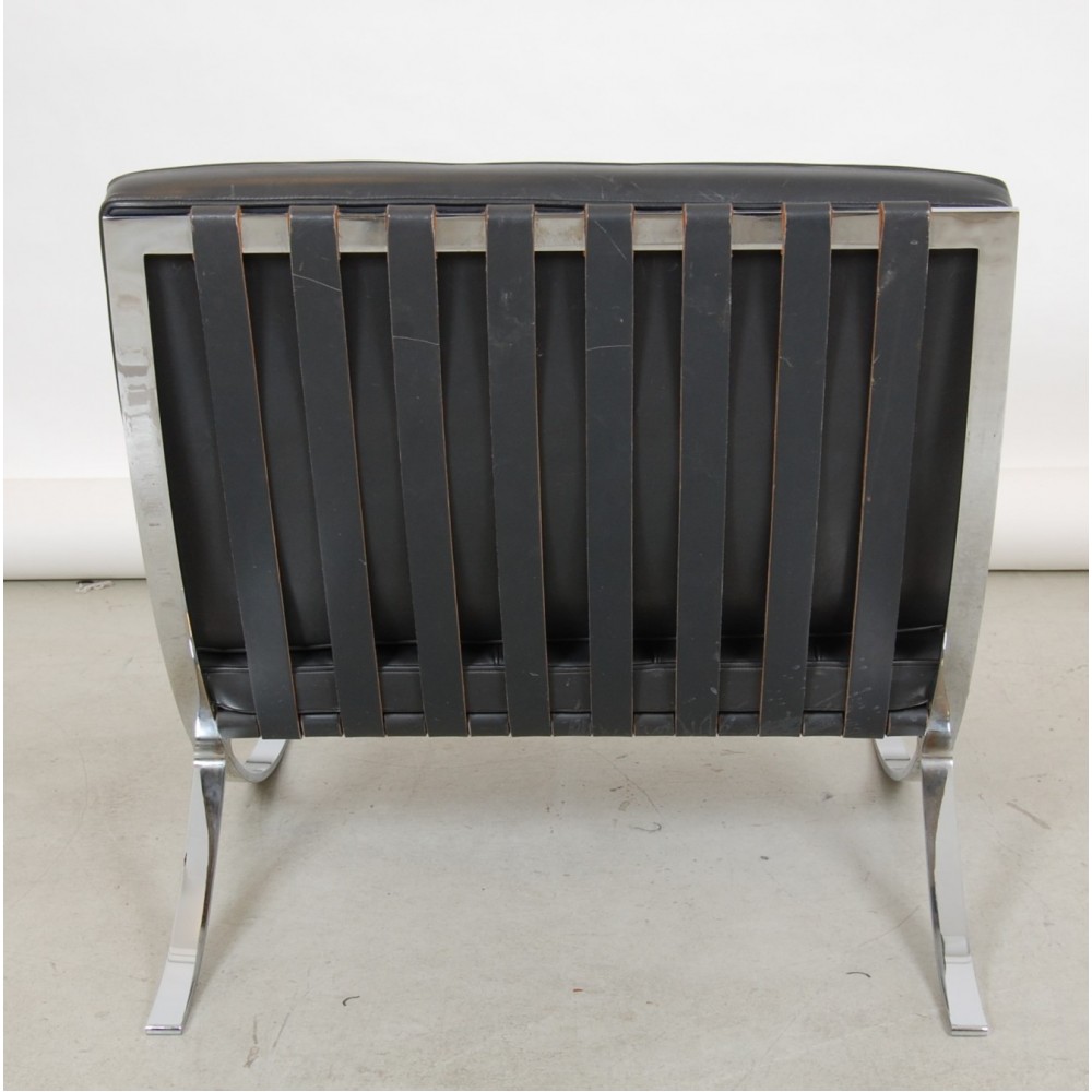 SecondHand Barcelona chair in black leather For Sale CPHClassic